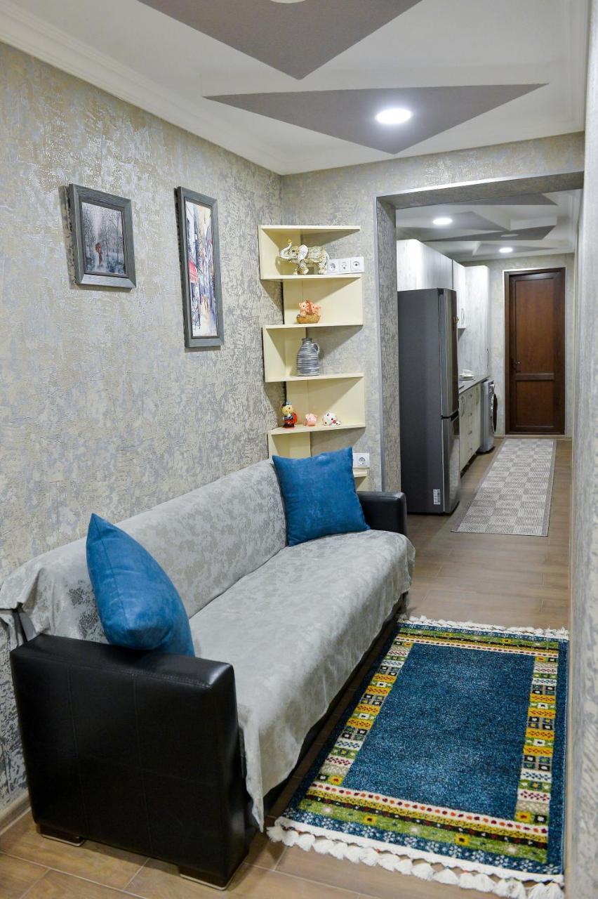 Hostel Look Kutaisi Bagian luar foto