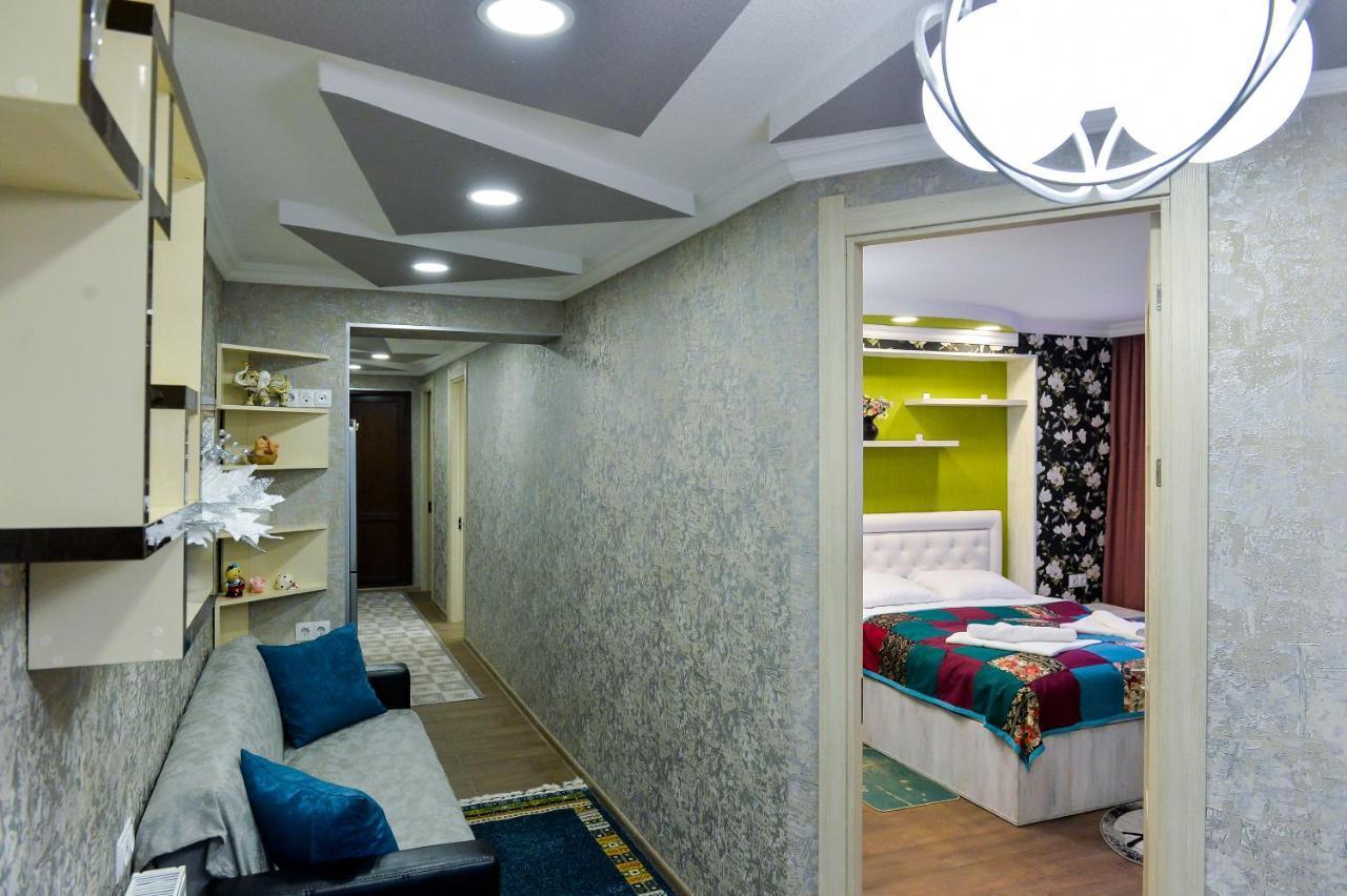 Hostel Look Kutaisi Bagian luar foto
